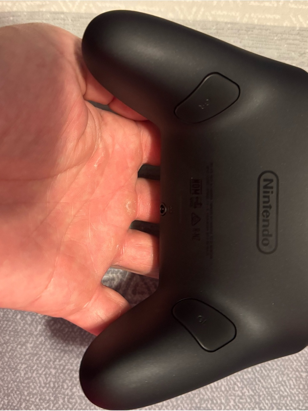 Nintendo Switch 2 Pro Controller - Matte Black - Picture 4 of 6